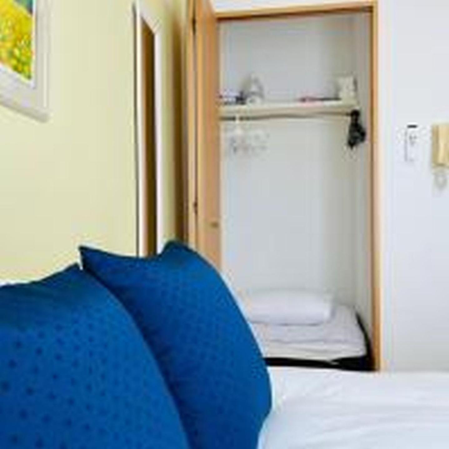 グランディ702 Apartment *